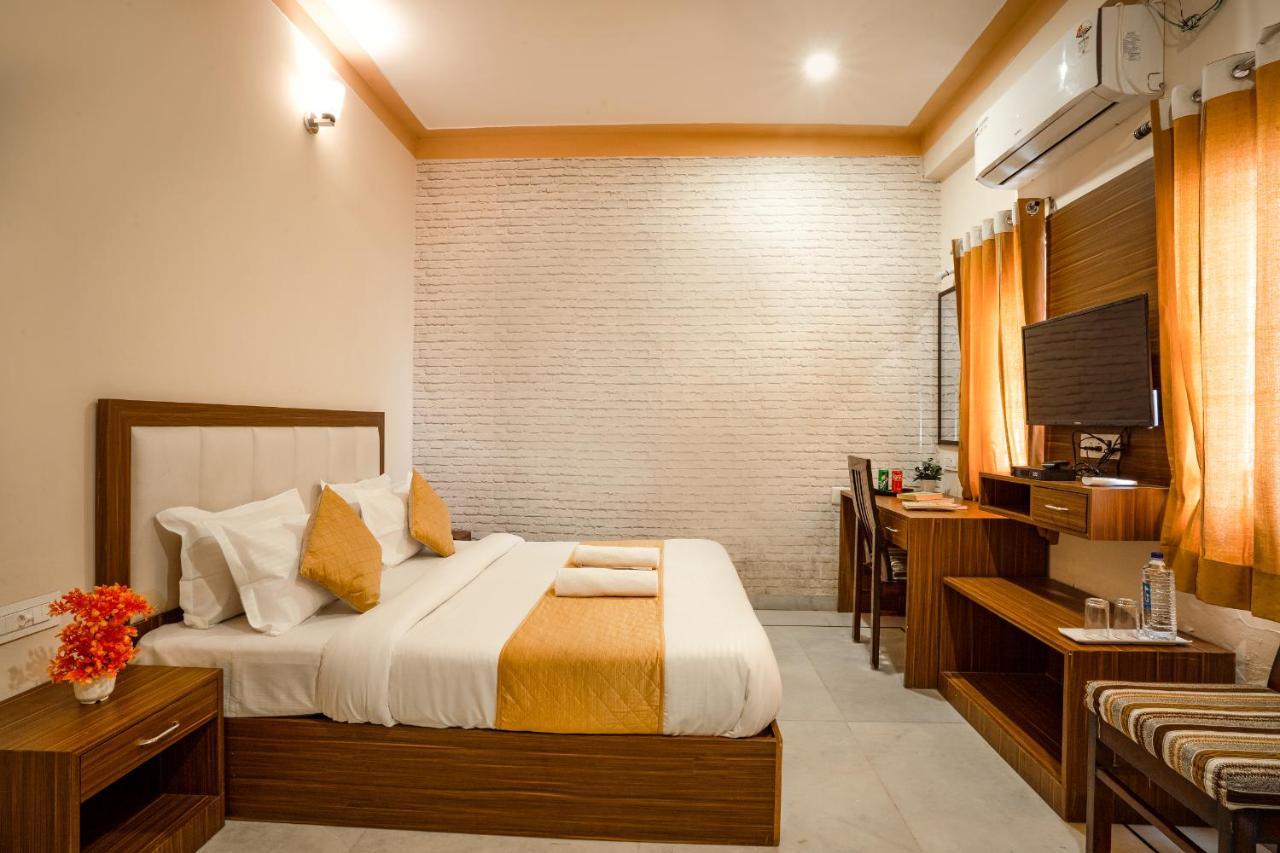Tripli Udaipur Hotel Exterior foto