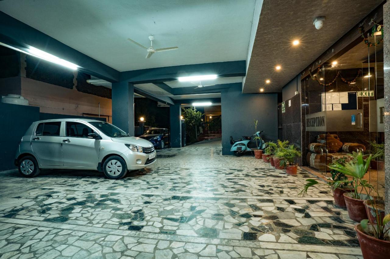 Tripli Udaipur Hotel Exterior foto